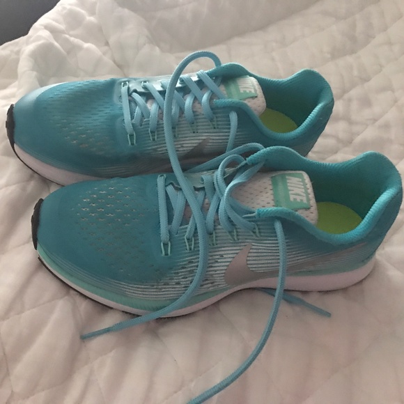 Turquoise Blue Nike Zoom Pegasus 34 